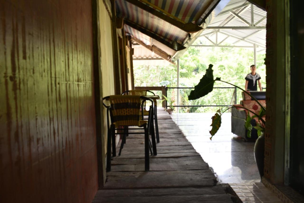 Du Gia Van Chung Homestay Làng Cac Екстериор снимка