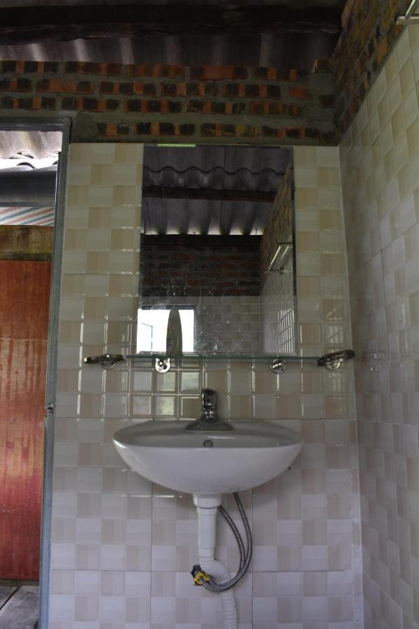 Du Gia Van Chung Homestay Làng Cac Екстериор снимка