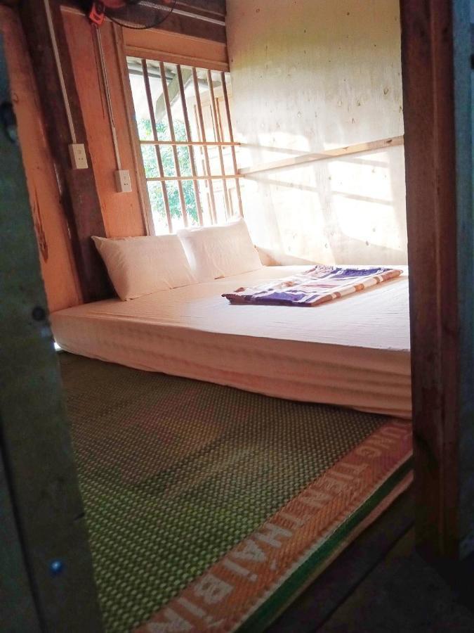 Du Gia Van Chung Homestay Làng Cac Екстериор снимка