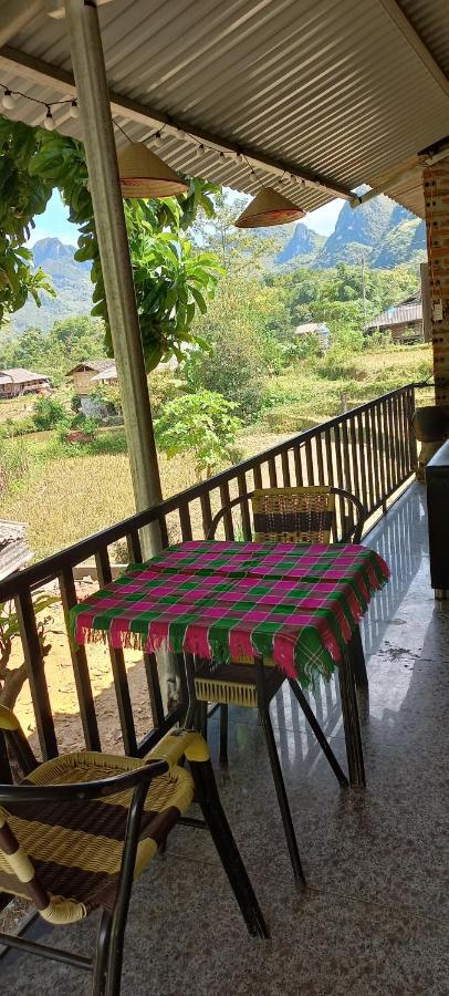 Du Gia Van Chung Homestay Làng Cac Екстериор снимка