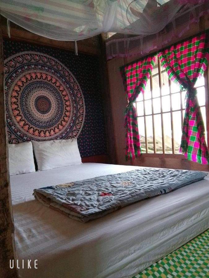 Du Gia Van Chung Homestay Làng Cac Екстериор снимка
