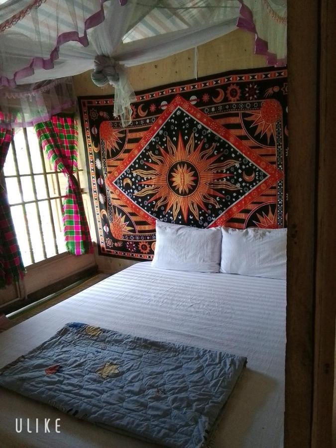 Du Gia Van Chung Homestay Làng Cac Екстериор снимка