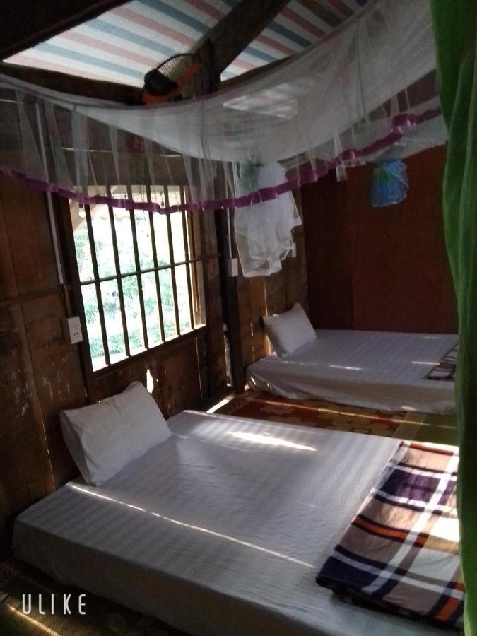 Du Gia Van Chung Homestay Làng Cac Екстериор снимка