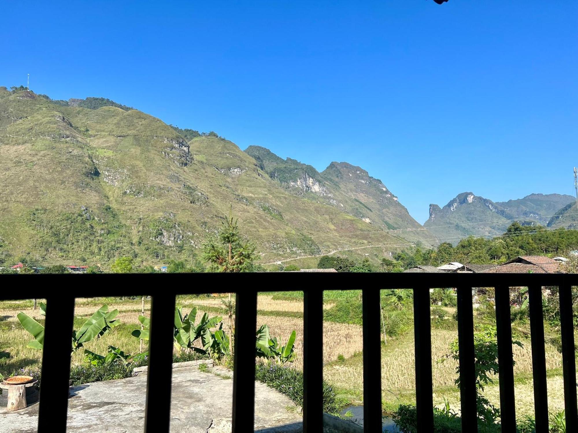 Du Gia Van Chung Homestay Làng Cac Екстериор снимка