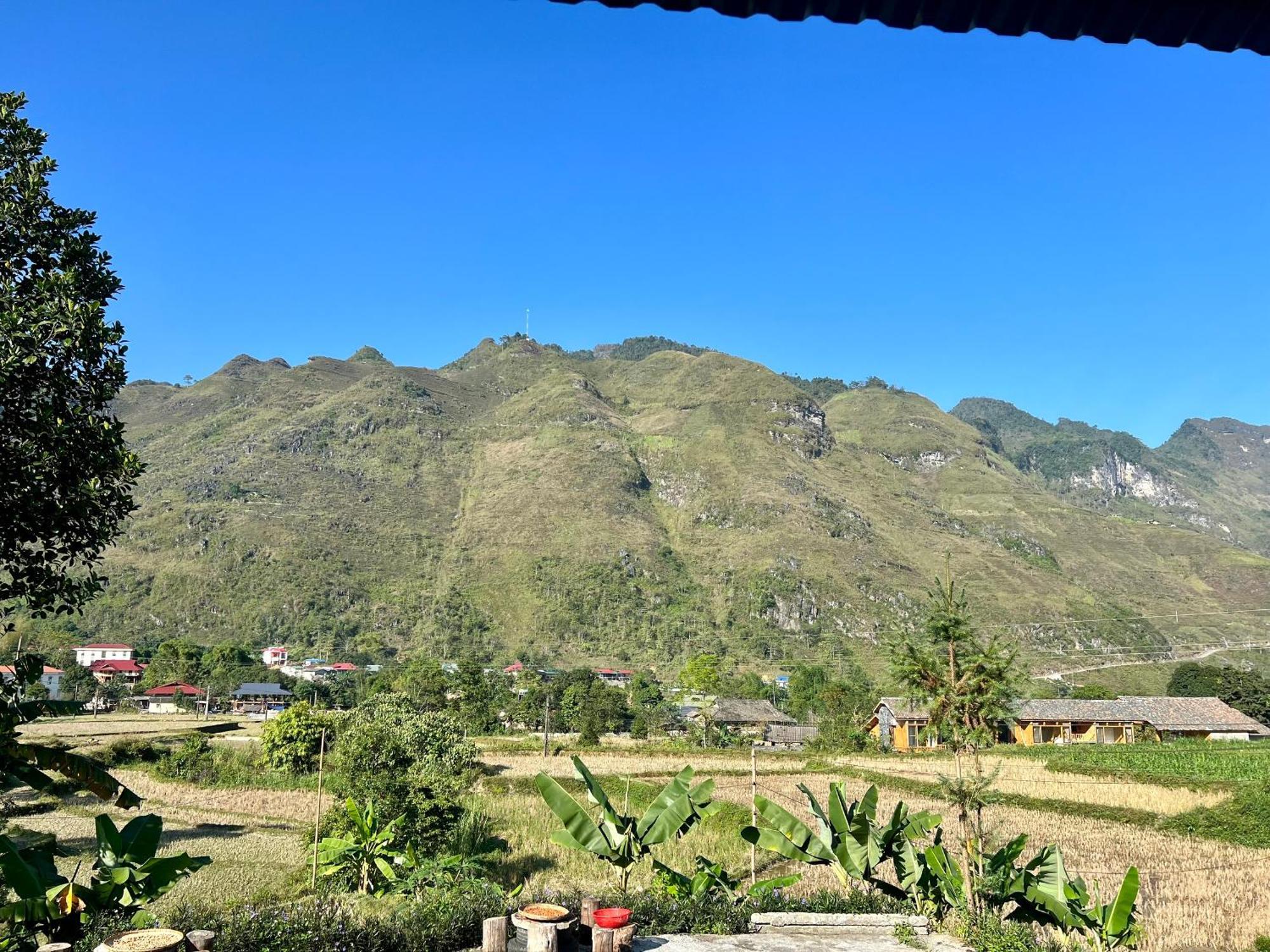 Du Gia Van Chung Homestay Làng Cac Екстериор снимка