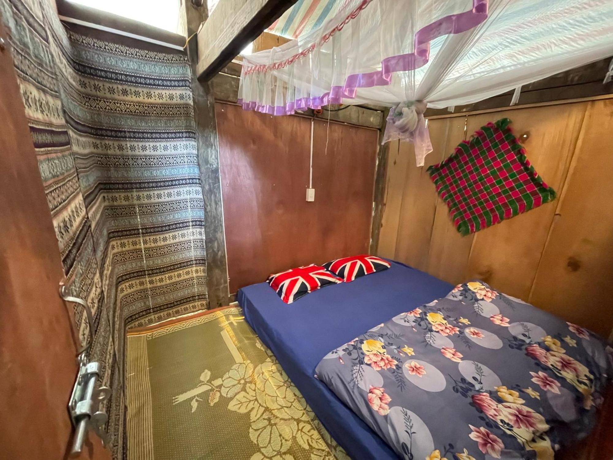 Du Gia Van Chung Homestay Làng Cac Стая снимка